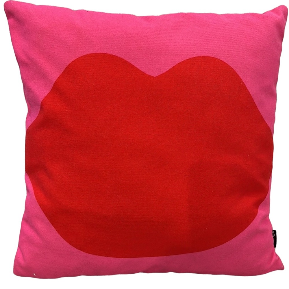 LIP PILLOW - Picture 3 of 3